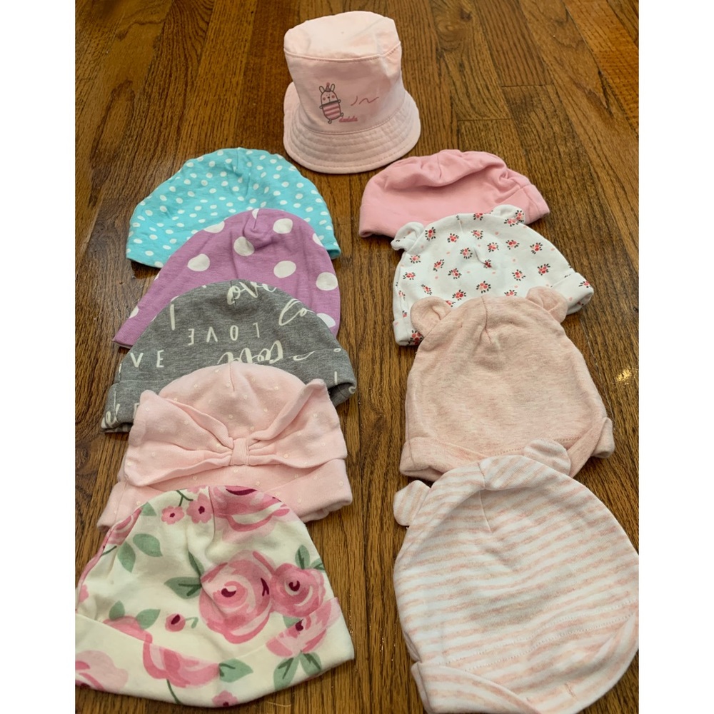 10 baby hats 0-3m